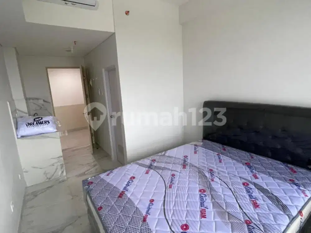 Apartemen Tipe Studio Furnished Harga Murah di Parc South city