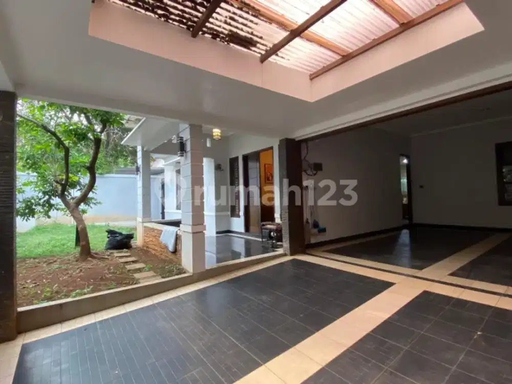 Dijual Murah Rumah Luas di Jagakarsa, Jakarta Selatan