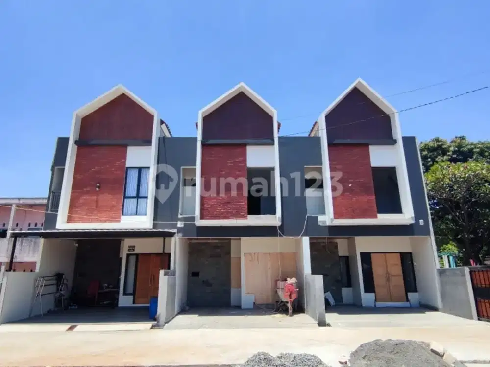 Dijual Rumah Bambu Apus Jaktim - Akses 2 Mobil - Free Notaris & Kanopi