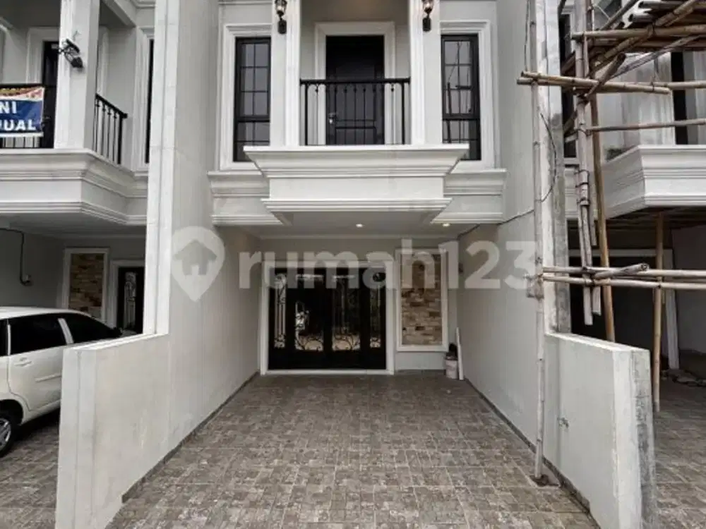 Rumah SIAP HUNI Di Tanah Baru Beji Depok 2 Lantai + Rooftop Garden