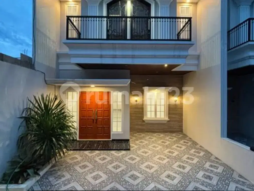 RUMAH SIAP HUNI MODERN CLASSIC JAGAKARSA - JAKARTA SELATAN