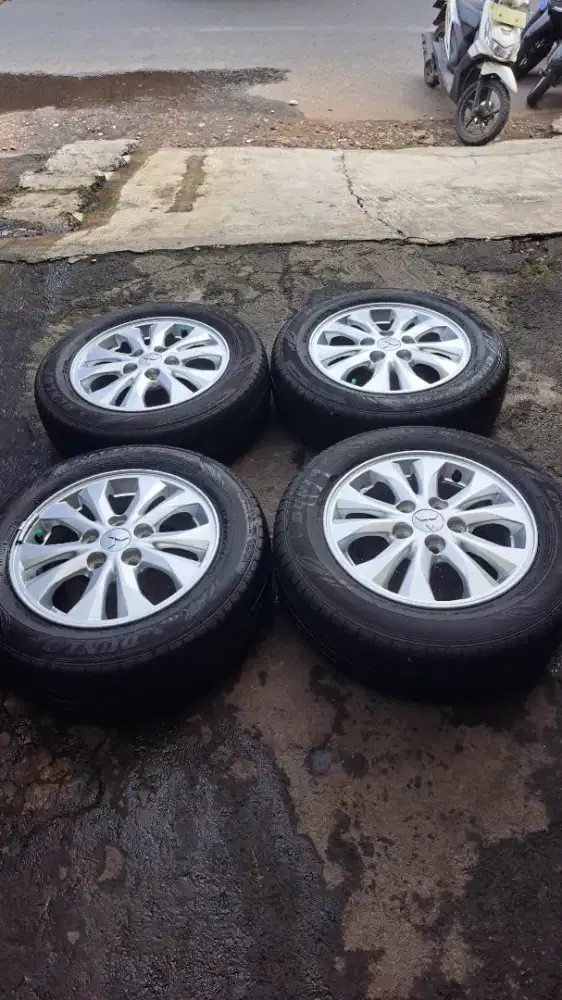 Velg dan ban r15 new livina for carry gran max luxio ertiga kuda