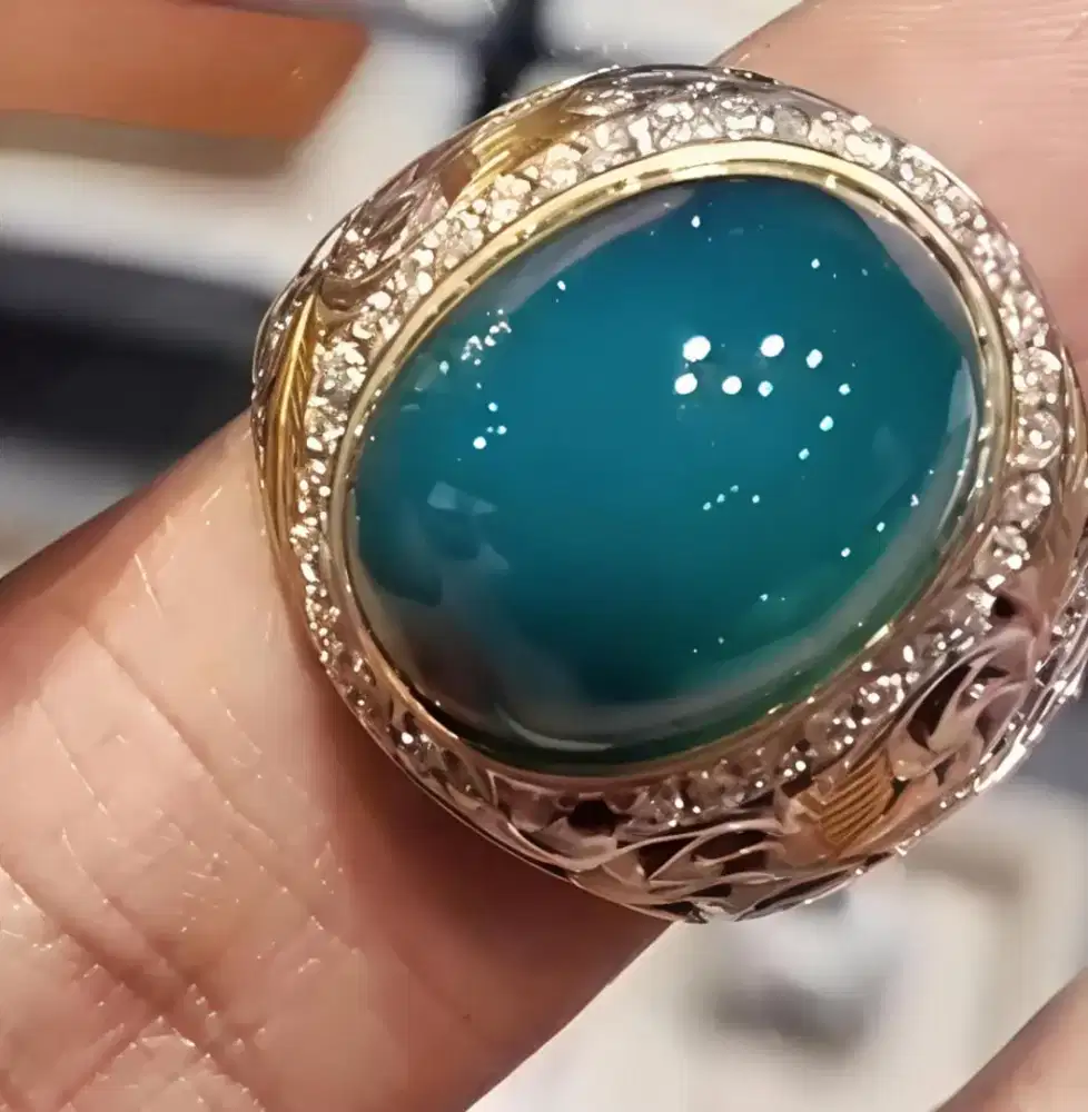 Batu bacan hijau