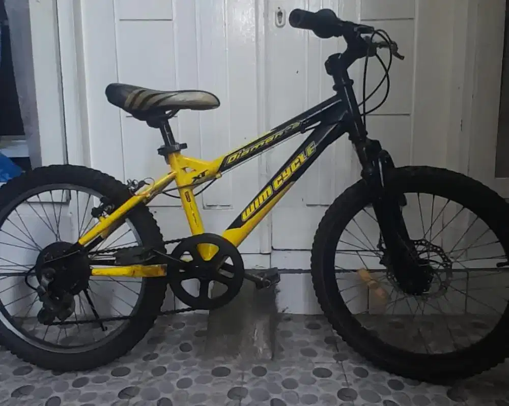 Sepeda MTB ukuran 20 merk wimcycle