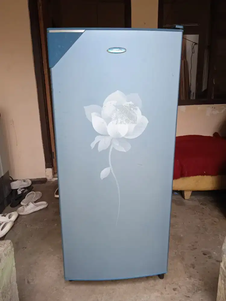 Jual kulkas 1 pintu merk Polytron beleza