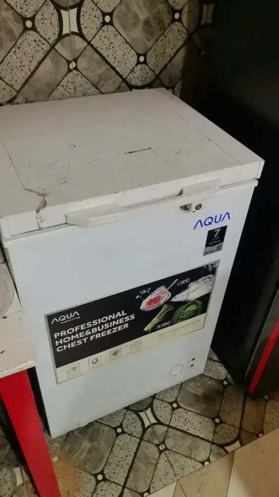 Chest Freezer Aqua