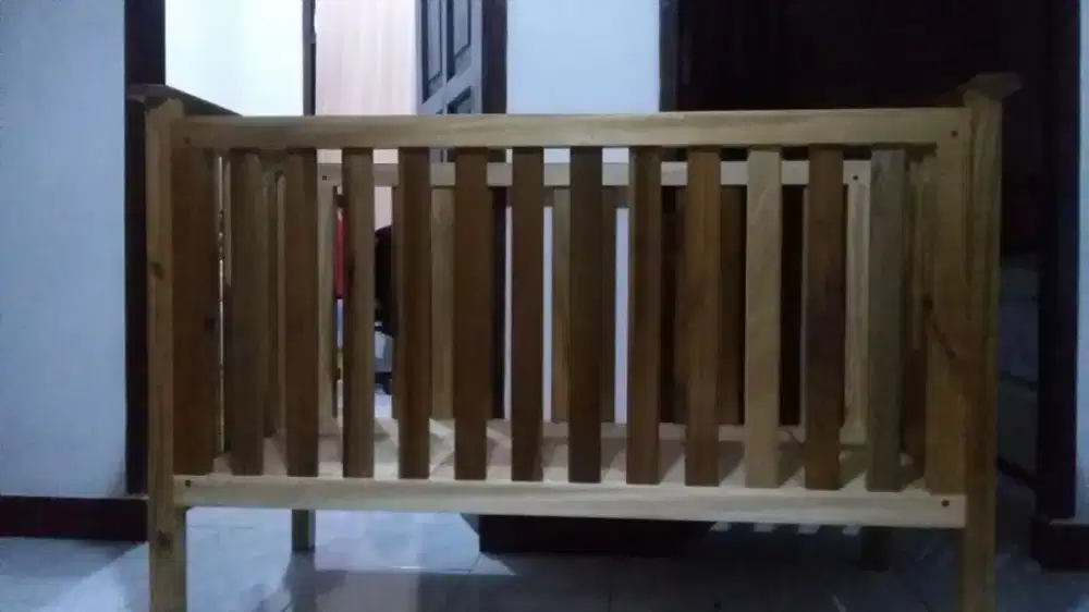 Box Bayi, Tempat Tidur Bayi Dari kayu