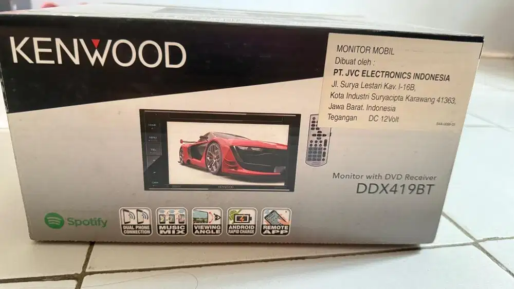 Kenwood monitor with dvd receiver