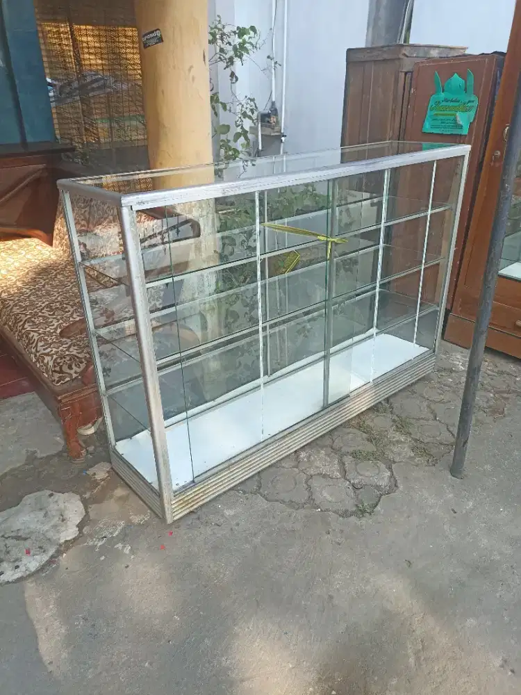 etalase toko ukuran 1.5m bekas