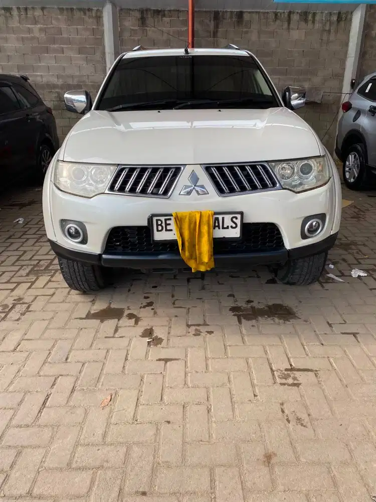 JUAL CEPAT! Mitsubishi Pajero Sport Th. 2011 Matic - Nego Sampai Jadi