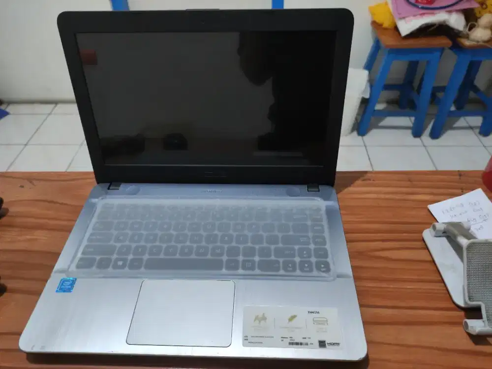 Asus X441 M / 4 GB / 1 TB