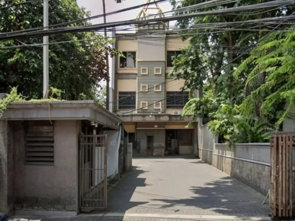ruko siap pakai 3 lantai di Kayoon*Ada Lift Ada ruangan kantor
