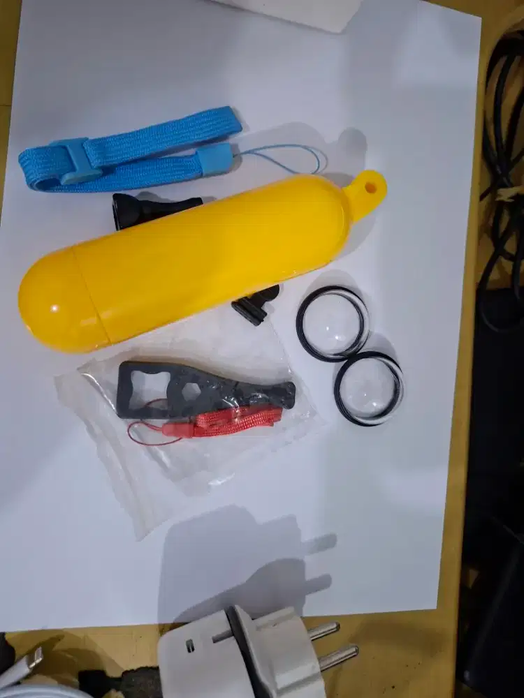 Pelampung + grip action cam
