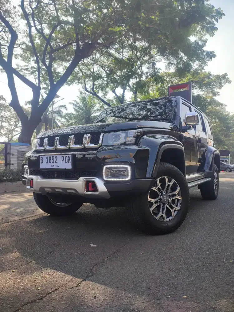 BAIC BJ40 Plus, bkn jeep rubicon wrangler