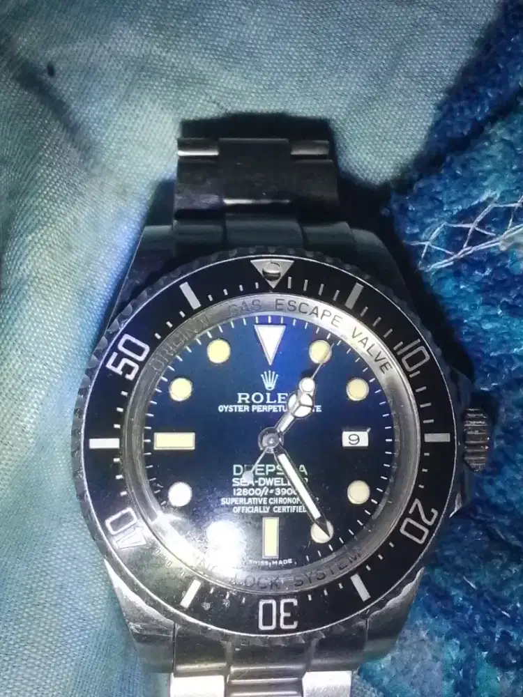 Jam rolex oyster deepsea sea dweller