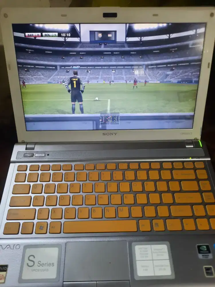 Sony i3 ram 4 GB HDD 320 GB siap main games tinggal pakai baterai aman
