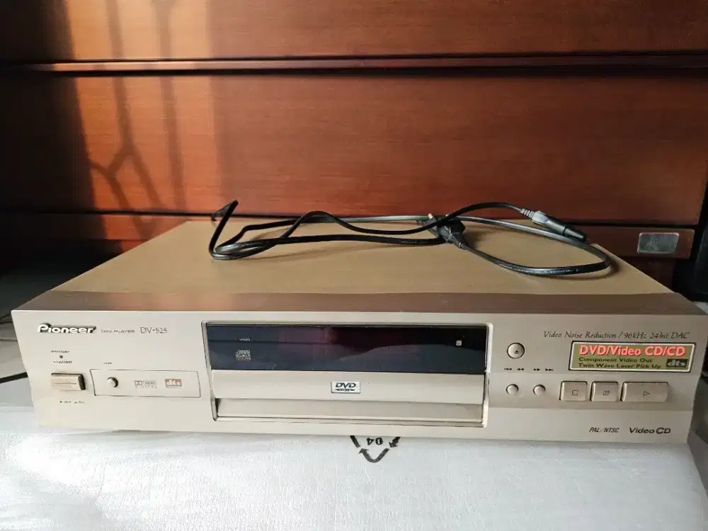 DVD/Video CD/ CD Player Pioneer DV - 525