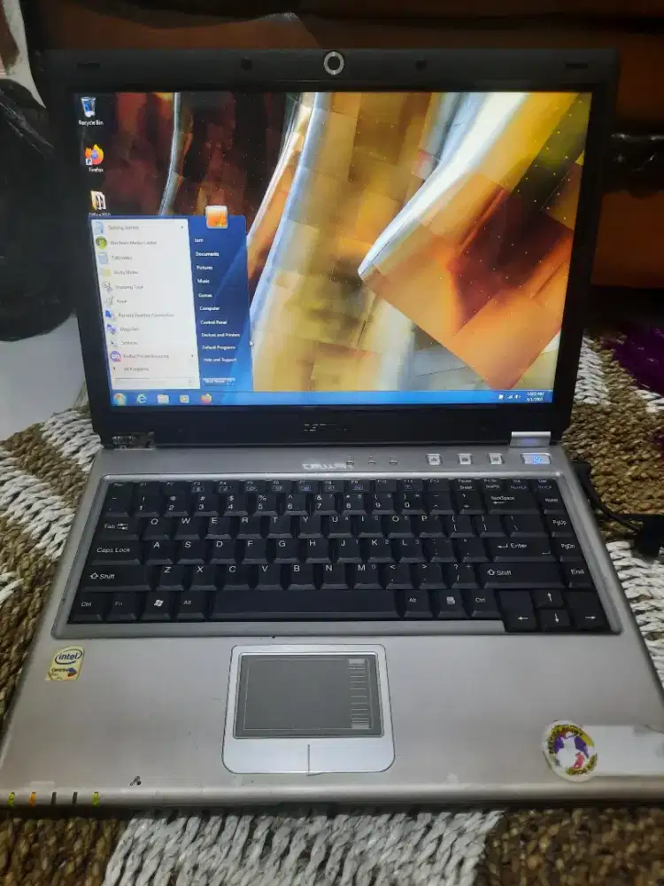 Axioo centrino duo ram 512 MB HDD 80 GB tinggal pakai