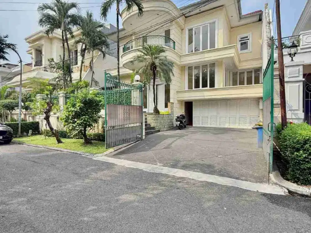 RUMAH NYAMAN LINGKUNGAN TENANG DI PONDOK INDAH