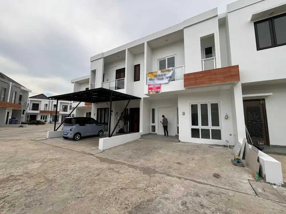 DIJUAL TOWNHOUSE BARU MODERN TAMAN KENTEN PALEMBANG – Lantai Granite Quadra!