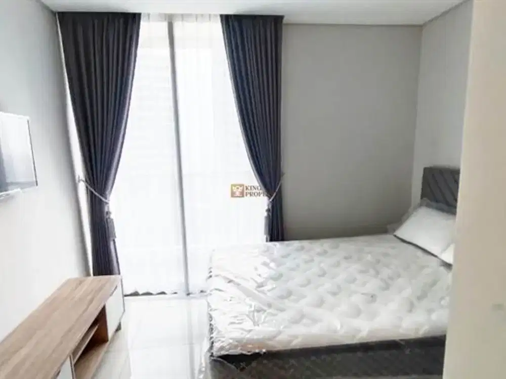 Studio Pool View Taman Anggrek Residences Modern Minimalist Design Dekat Stasiun Grogol