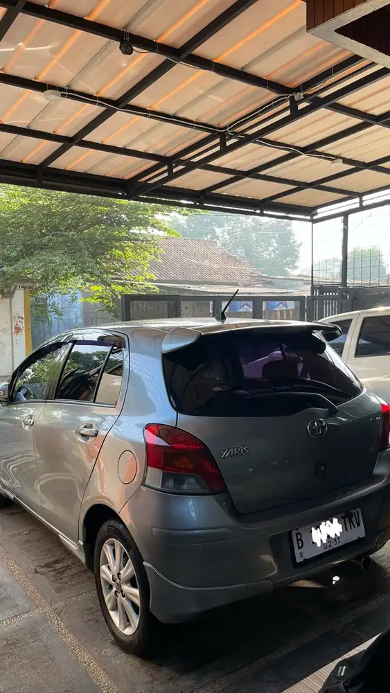Toyota Yaris 2010 Bensin
