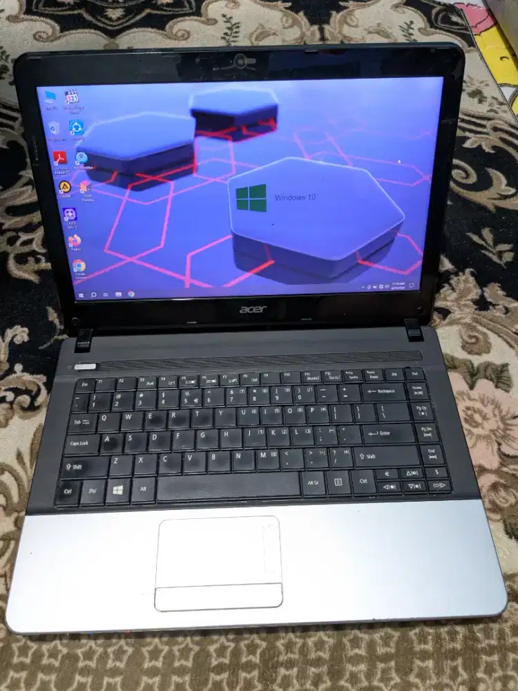Laptop Acer Aspire E1-471G Core I3 Ram 4 Dual VGA Normalan