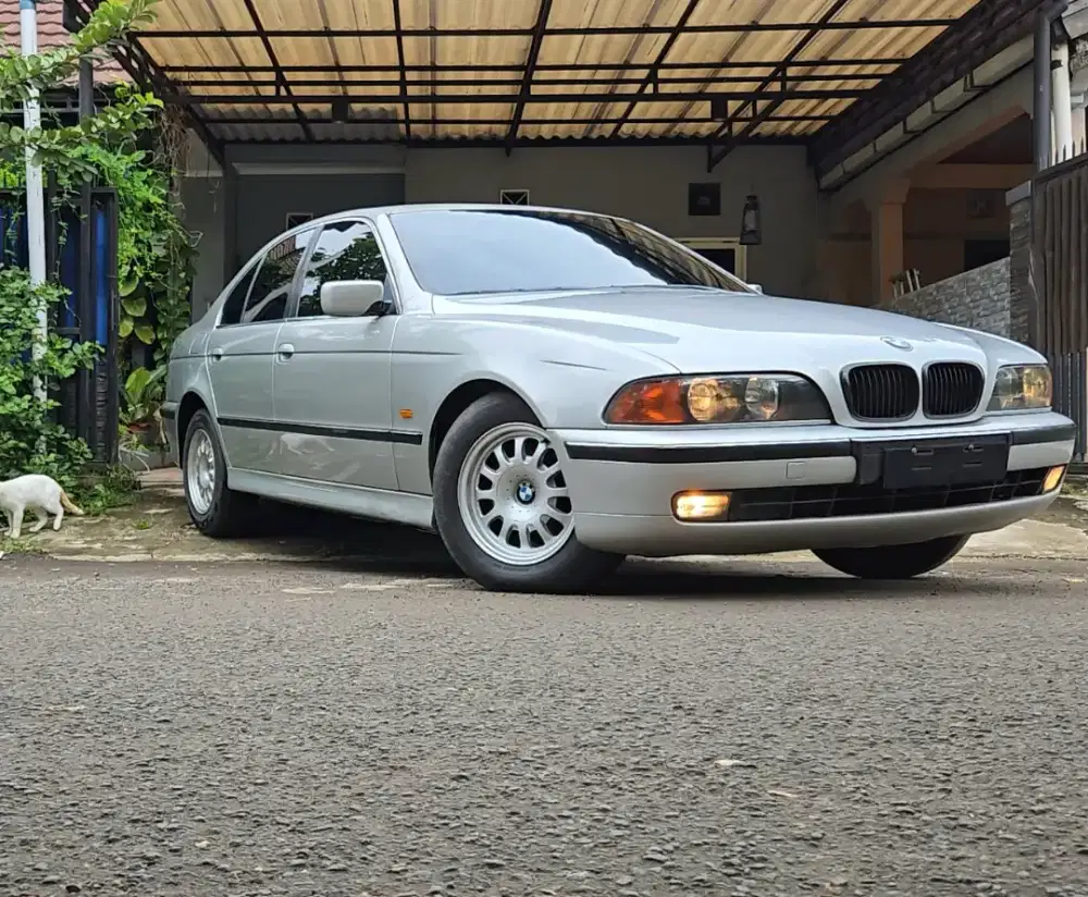 BMW E39 523i Manual th.1997