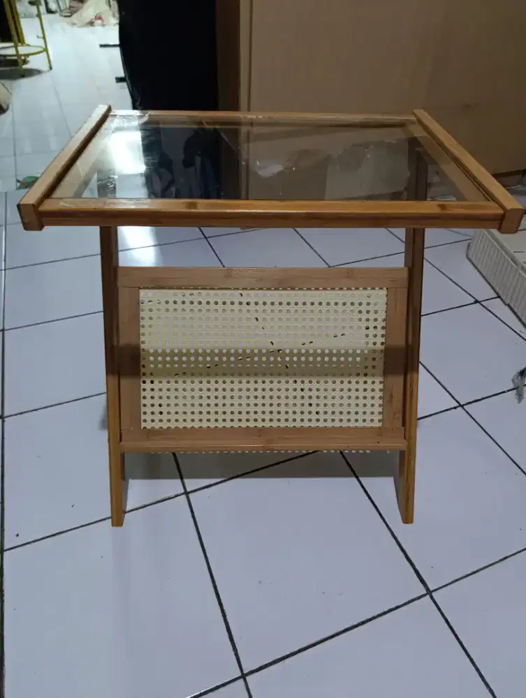 Jual meja unik, kondisi baru, Lok Pamulang barat, Tangerang Selatan