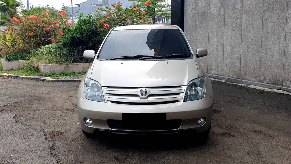 Toyota IST 1.5 Hatchback HB AT Coklat Metalik NIK 2003 Antik Low Km