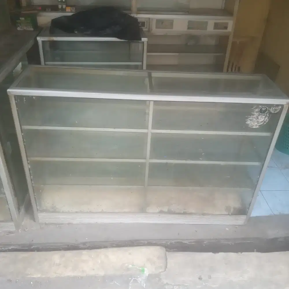 Jual etalase bekas