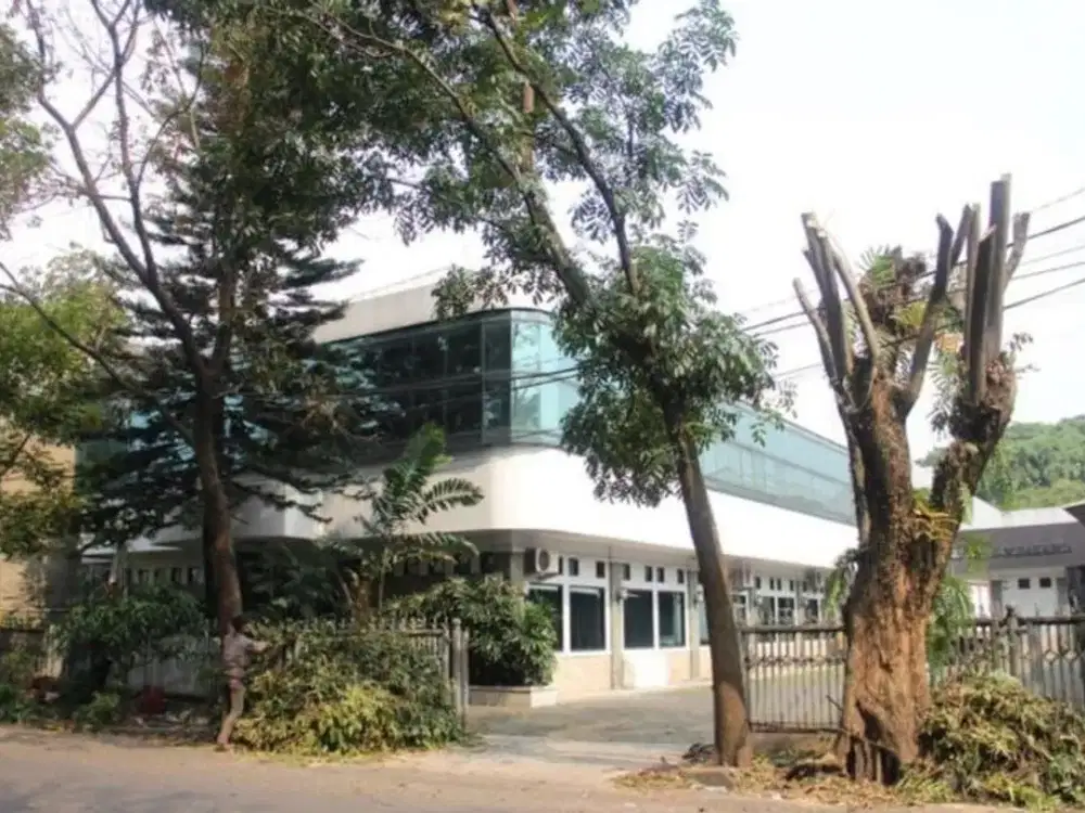 Gedung Kantor Bisa untuk Gudang atau Pabrik Strategis Di Regol