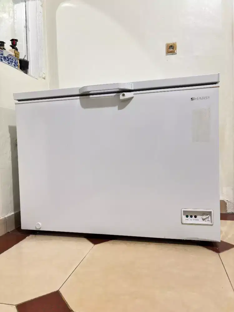 Freezers ( lemari pendingin ) SHARP