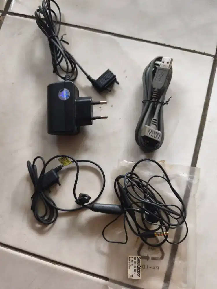 Charger Headset Kabel data Hp Sony Ericsson lawas