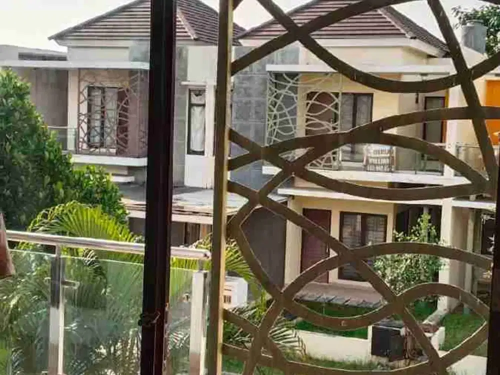 Dijual Rumah 2,5 lantai di Cluster Arana Harapan Indah