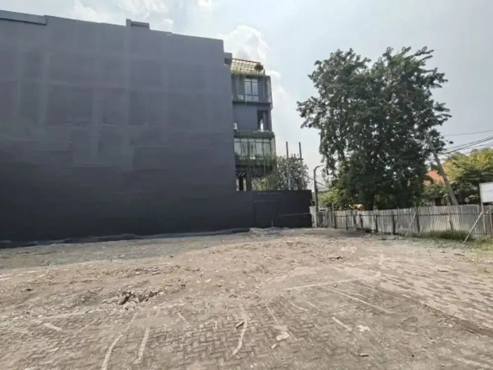 Dijual tanah hoek jl dr Sutomo Surabaya Pusat
