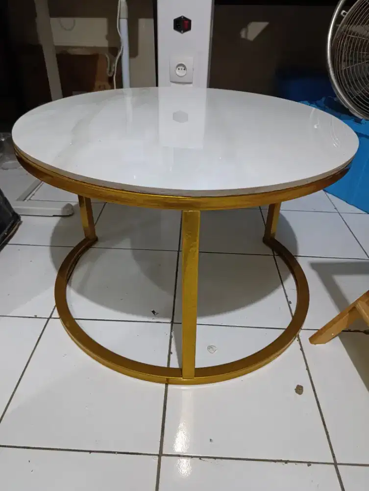Jual meja minimalis kondisi baru, Lok Pamulang barat, Tangsel