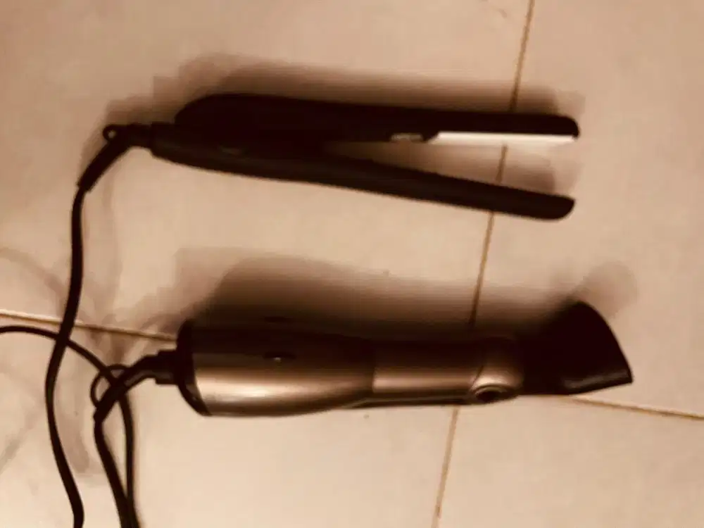 Paket catokan dan hairdryer rambut,
