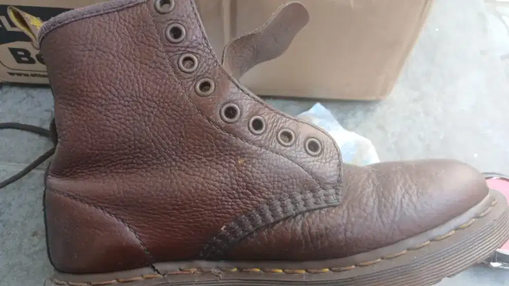 Sepatu Booth Doc Marten Uk 38/39