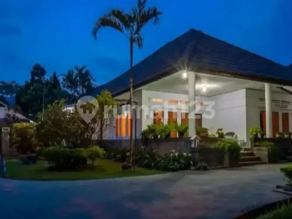Rumah Bagus Cocok untuk Usaha di Dipatiukur, Bandung