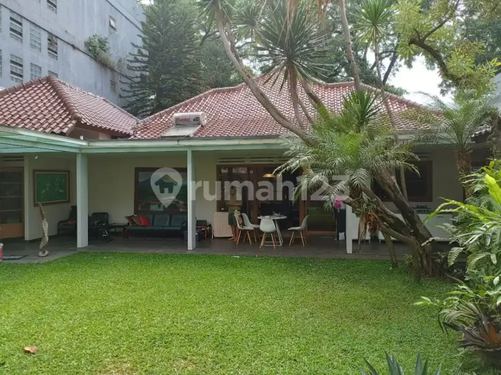 Rumah Bagus SHM Good Location di Sayap Ir Juanda Dago , Bandung