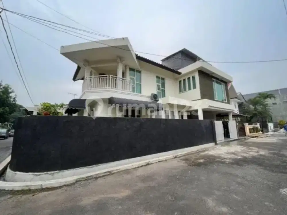 Rumah Lux Modern 2 Lantai Full Furnished di Batununggal Bandung