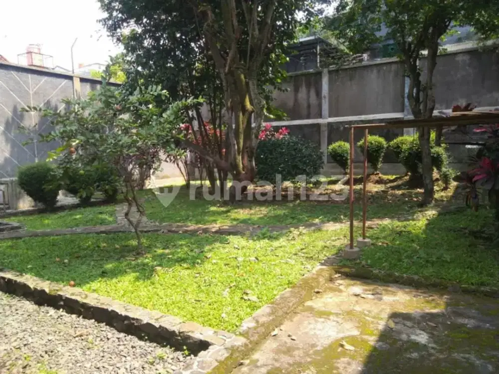 Rumah Murah Hitung Tanah di Komplek SetraAn Pasteur Bandung