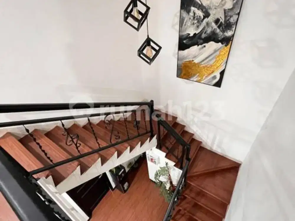 rumah murah sayap riau bandung cocok untuk cafe perkantoran atau tempat tinggal