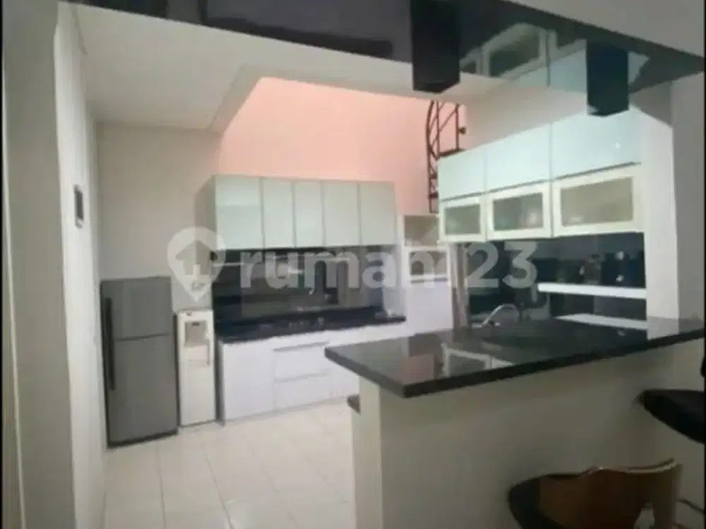 Rumah Bagus Semi Furnished di Kota Baru Parahyangan, Bandung
