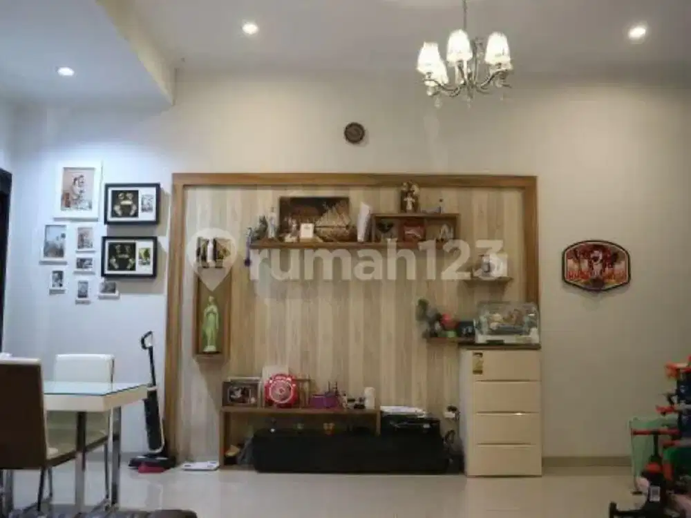 Rumah Bagus 1,5 Lantai Siap Huni di Batununggal Bandung Kota