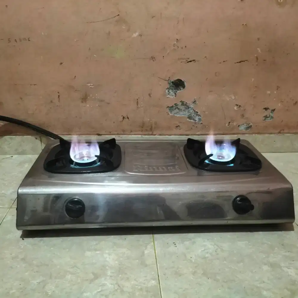 Kompor gas Rinnai 2tungku normal Bekasi Utara, yg di jual kompor saja.