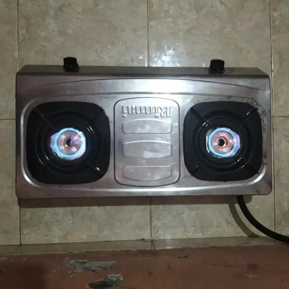 Kompor gas Rinnai 2tungku normal Bekasi Utara, yg di jual kompor saja.