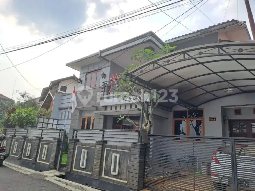 Dijual Murah Rumah Terawat di Cigadung Sayap Dago Bandung