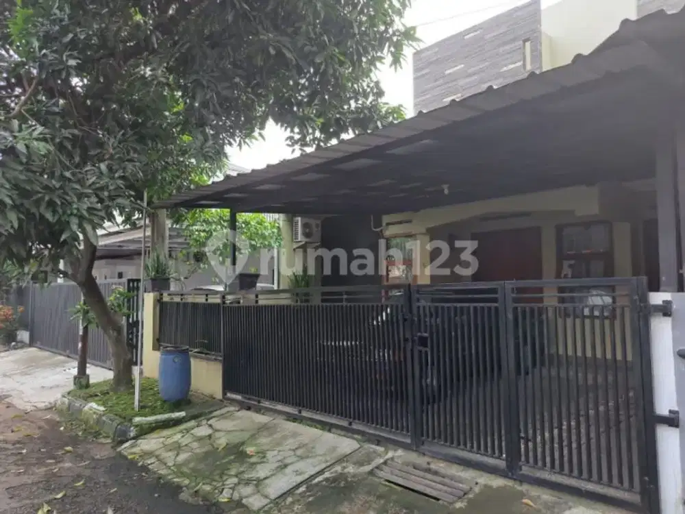 Dijual Rumah Bagus di Komplek Adipura Dekat Sumarecon Bandung